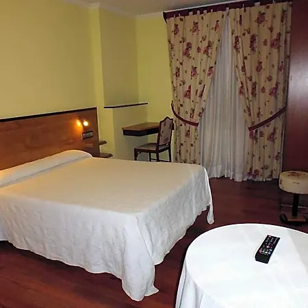 Hotel Cruceiro Do Monte