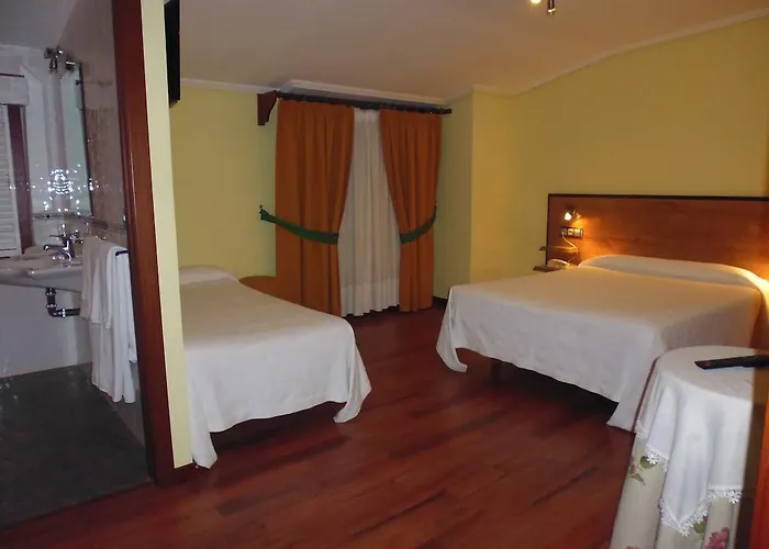 Отель Cruceiro Do Monte