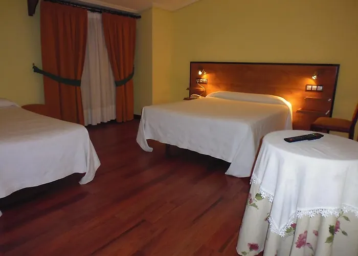 Otel Cruceiro Do Monte *