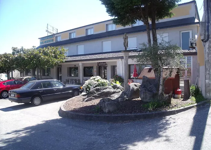 Otel Cruceiro Do Monte *