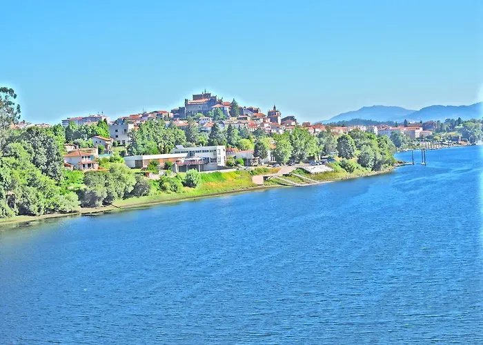 Отель Cruceiro Do Monte